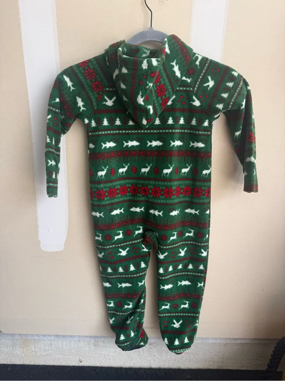 Magellan Outdoors Green Holiday Patterned Fleece One-Piece